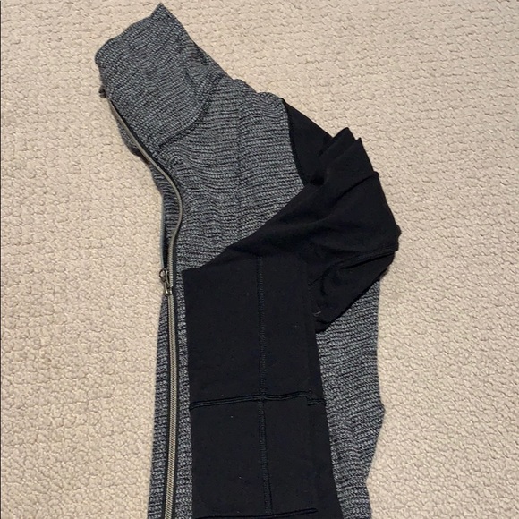 Lululemon zip up sweatshirt - Picture 6 of 8